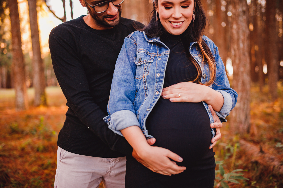 Fotografa familia Curitiba - lifestyle ensaio externo gestante bebe menino casal