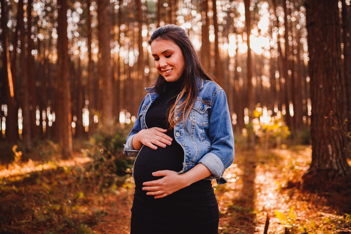 Fotografa familia Curitiba - lifestyle ensaio externo gestante bebe menino casal