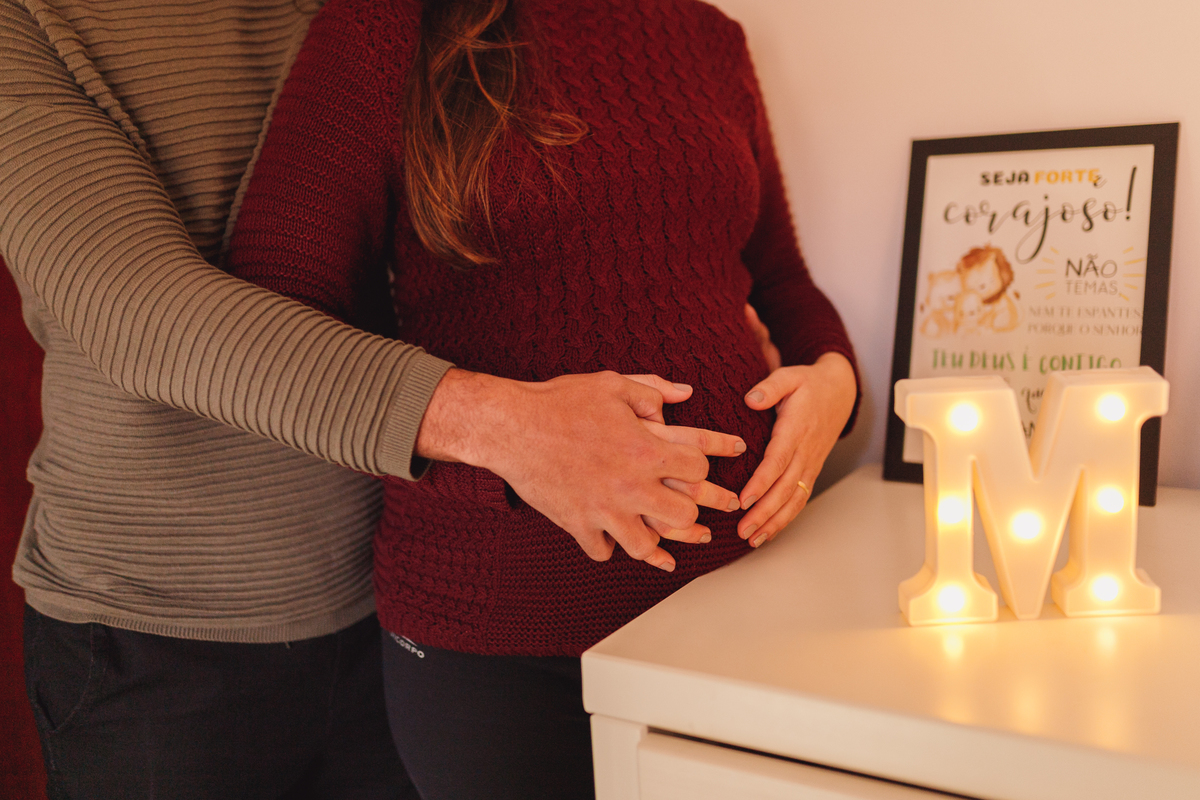 Fotografa familia Curitiba - lifestyle ensaio externo gestante bebe menino casal