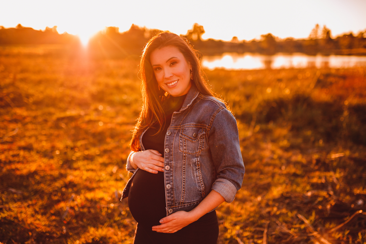 Fotografa familia Curitiba - lifestyle ensaio externo gestante bebe menino casal