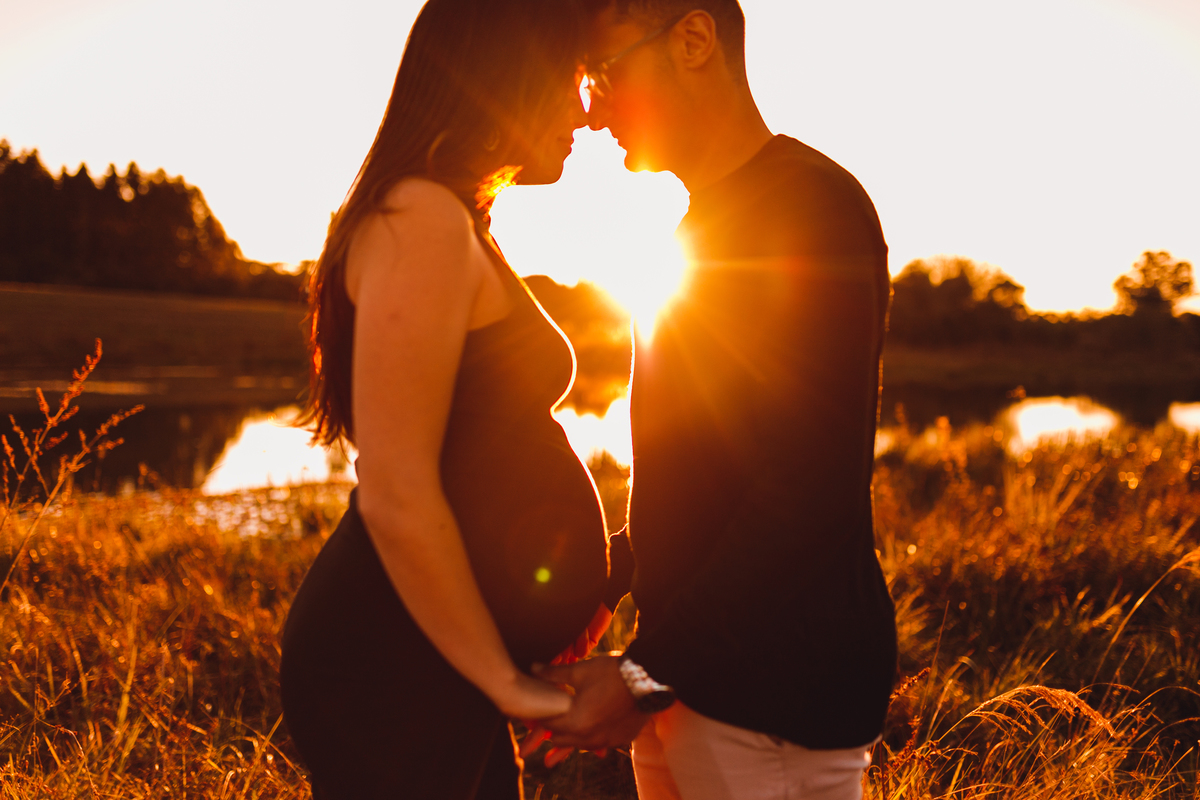 Fotografa familia Curitiba - lifestyle ensaio externo gestante bebe menino casal