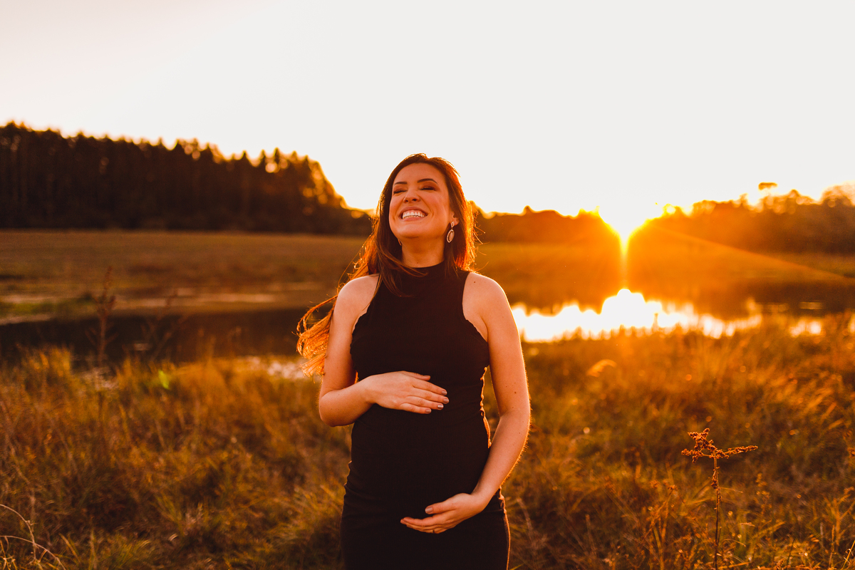 Fotografa familia Curitiba - lifestyle ensaio externo gestante bebe menino casal