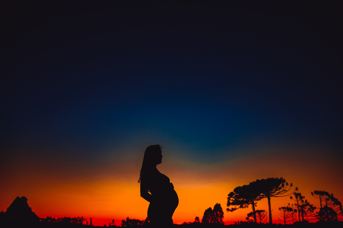 Fotografa familia Curitiba - lifestyle ensaio externo gestante bebe menino casal