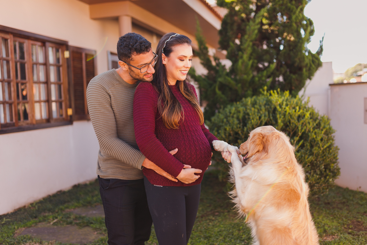 Fotografa familia Curitiba - lifestyle ensaio externo gestante bebe menino casal