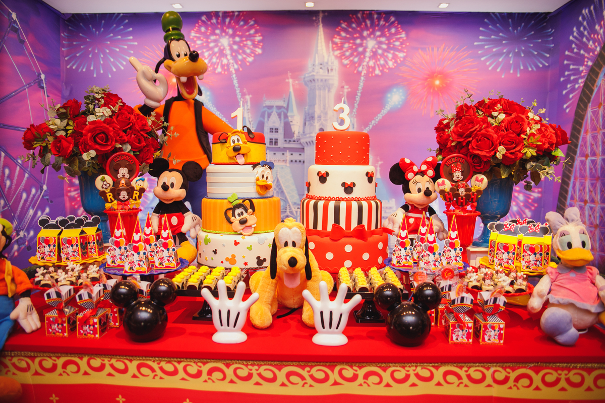 Fotografa familia Curitiba - aniversário Mickey Minnie menina menino Buffet fun jungle 