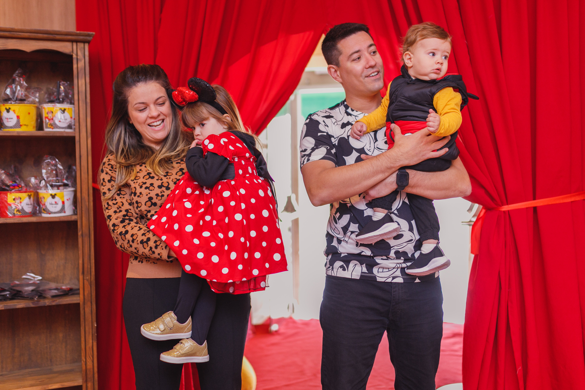 Fotografa familia Curitiba - aniversário Mickey Minnie menina menino Buffet fun jungle 