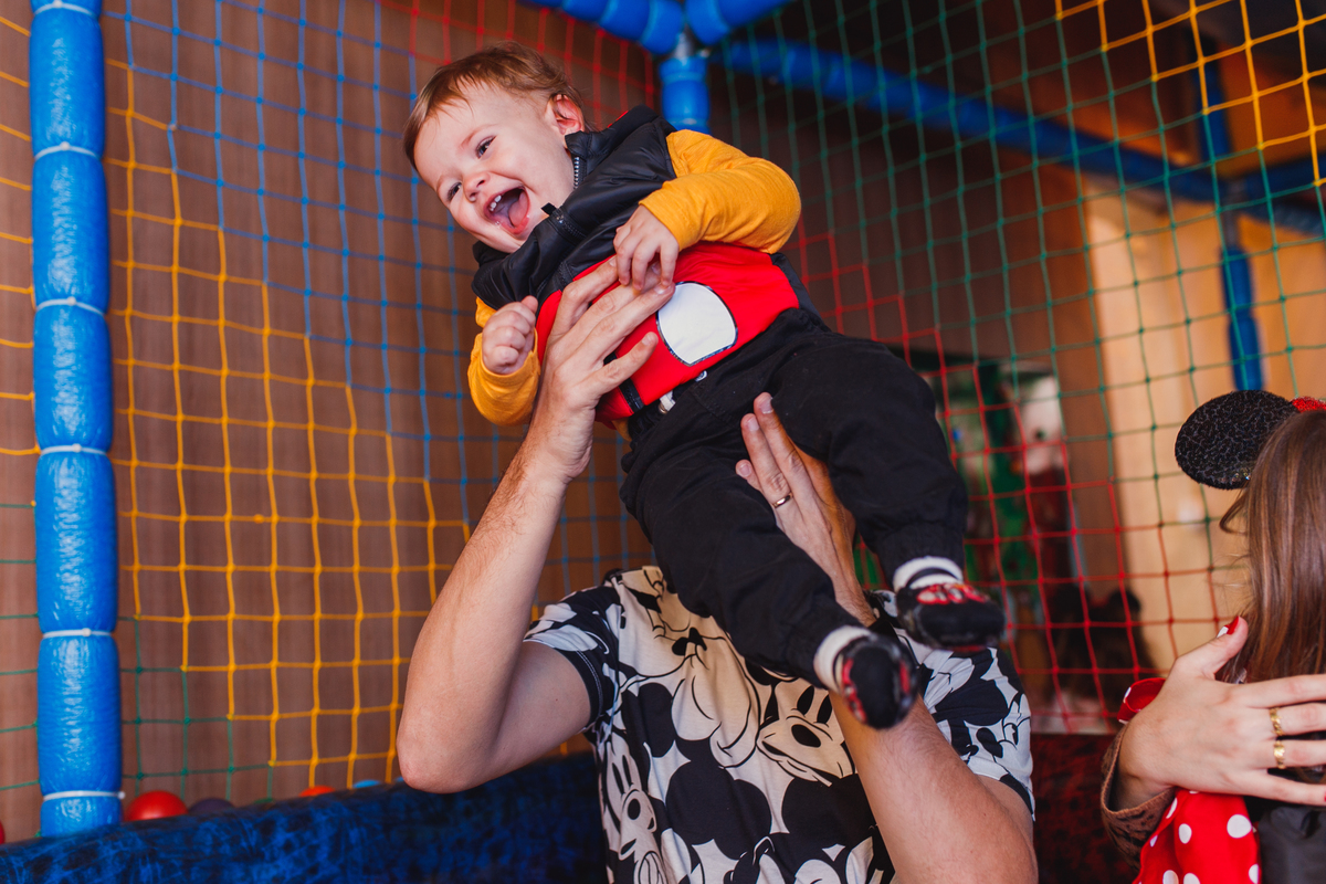 Fotografa familia Curitiba - aniversário Mickey Minnie menina menino Buffet fun jungle 