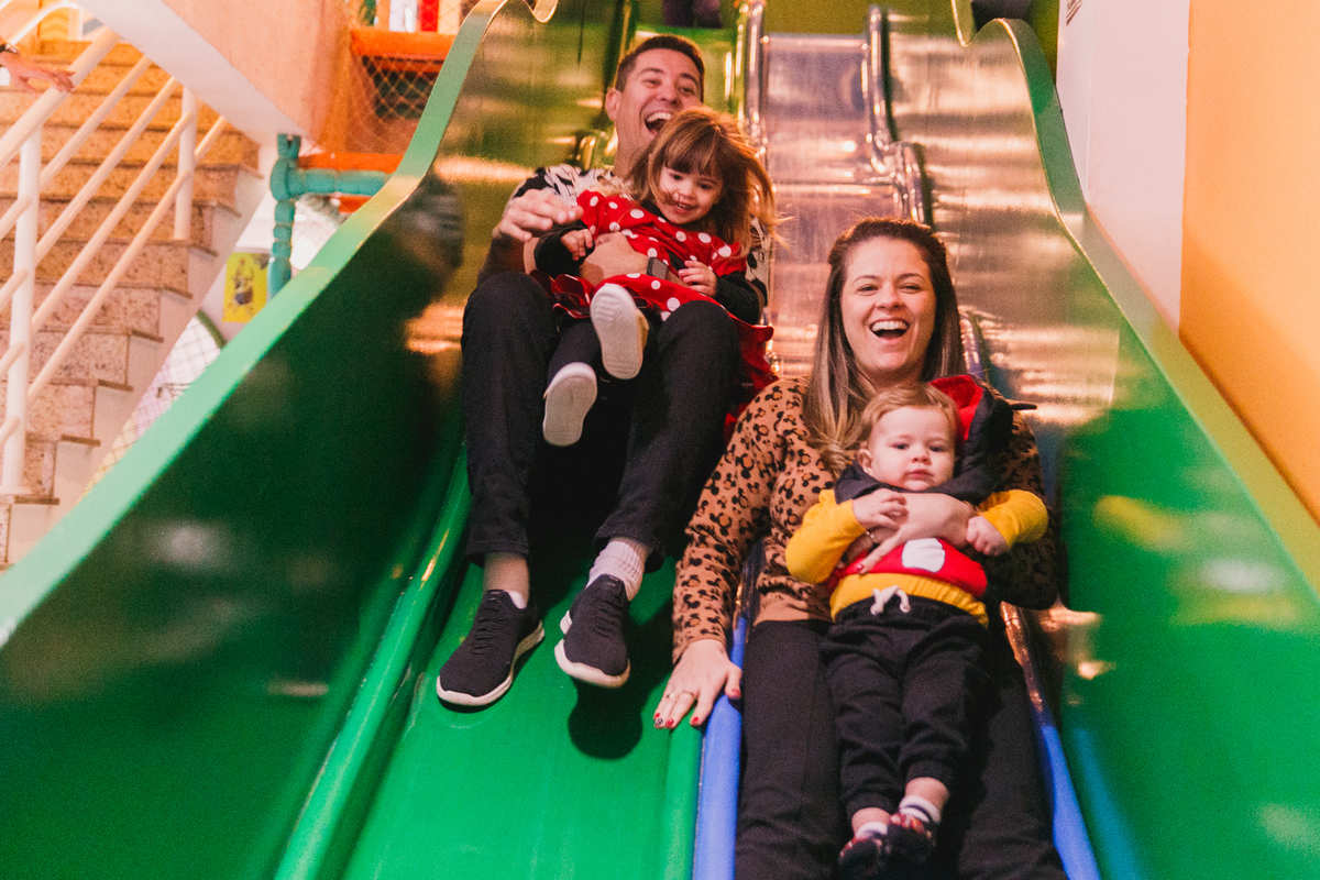 Fotografa familia Curitiba - aniversário Mickey Minnie menina menino Buffet fun jungle 