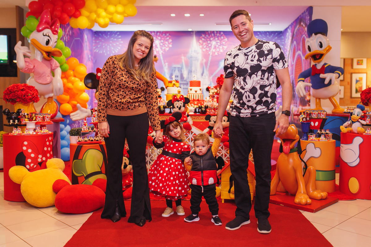 Fotografa familia Curitiba - aniversário Mickey Minnie menina menino Buffet fun jungle 