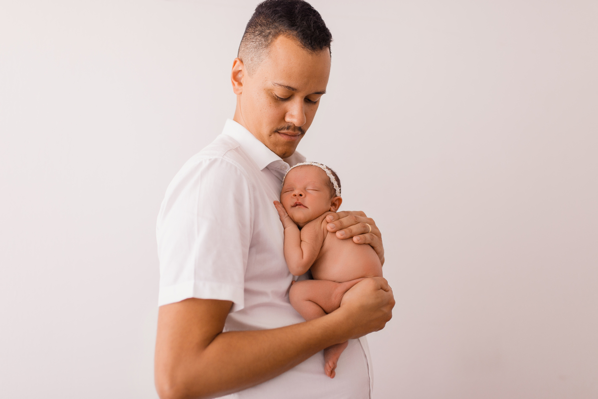 fotografa familia curitiba - ensaio no estudio bebe 14 dias menina 