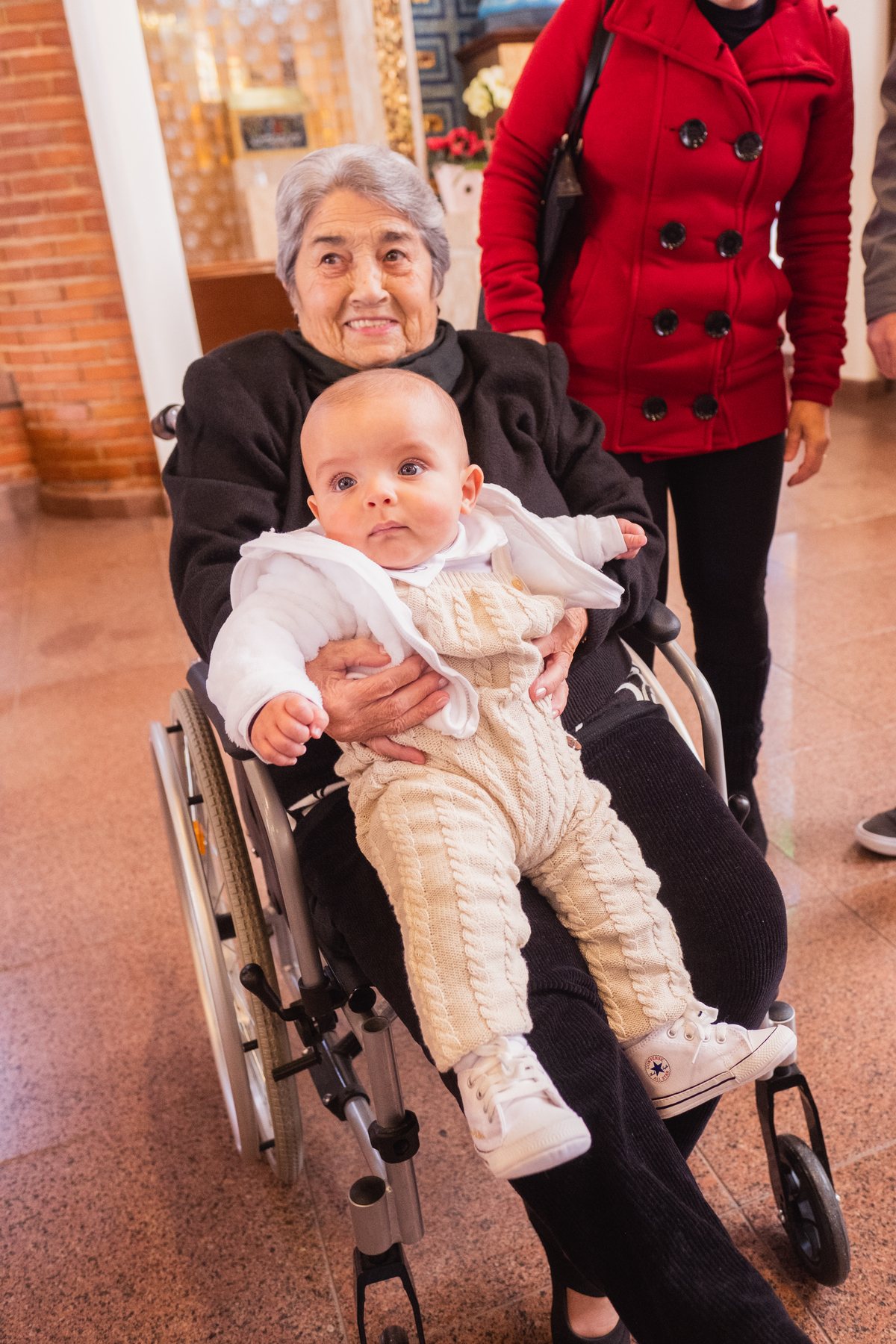 Fotografa Família Curitiba - Batizado menino igreja católica 