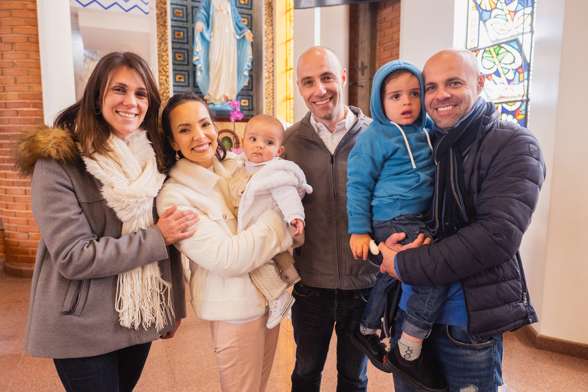 Fotografa Família Curitiba - Batizado menino igreja católica 