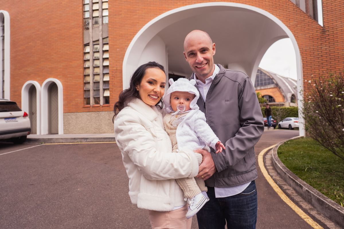 Fotografa Família Curitiba - Batizado menino igreja católica 