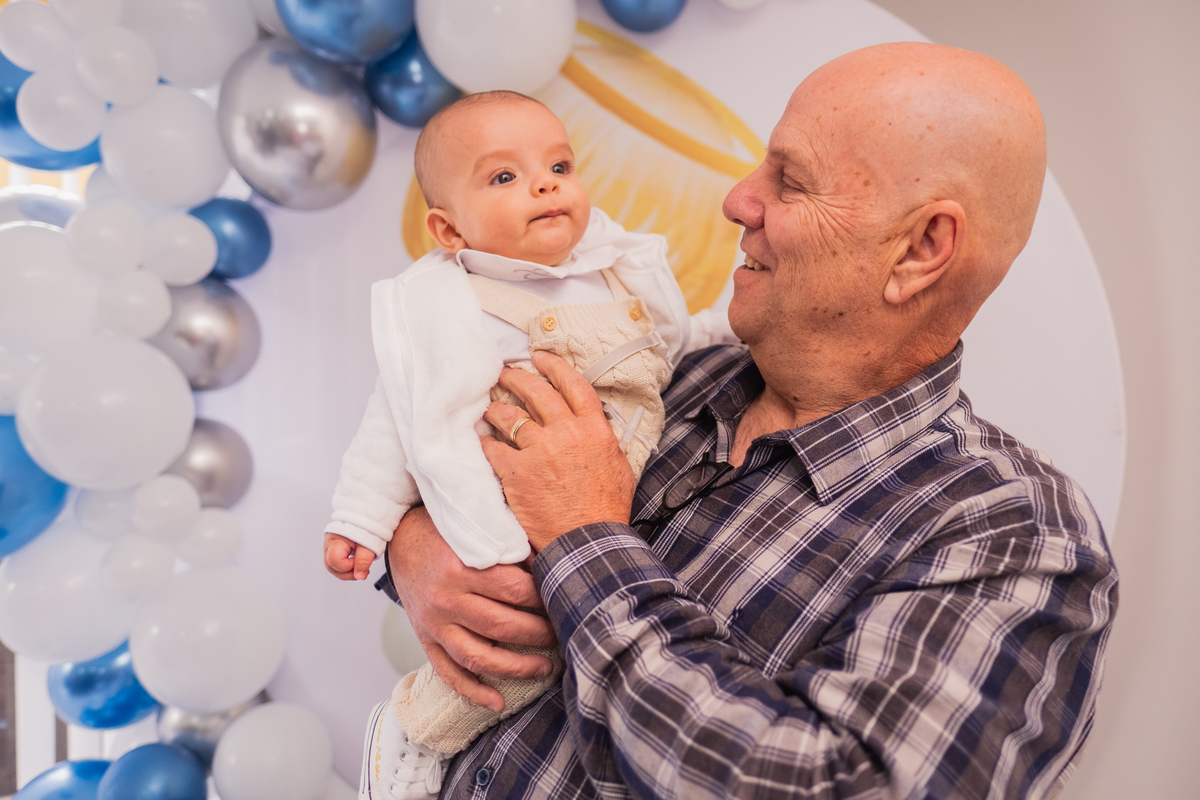Fotografa Família Curitiba - Batizado menino igreja católica 