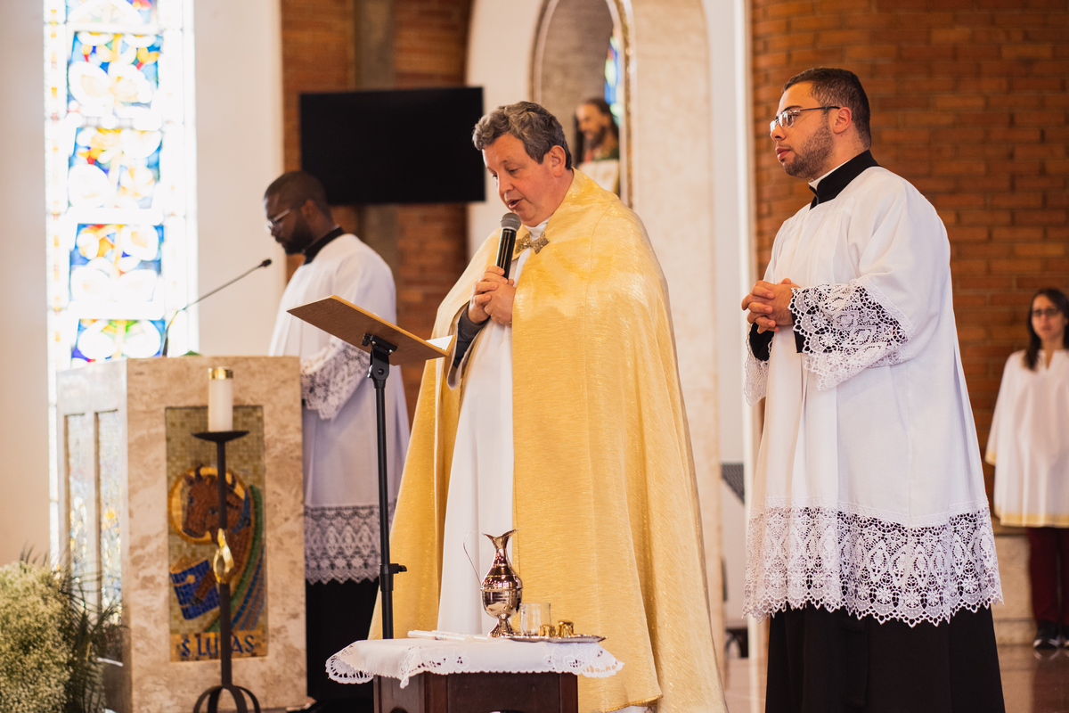 Fotografa Família Curitiba - Batizado menino igreja católica 