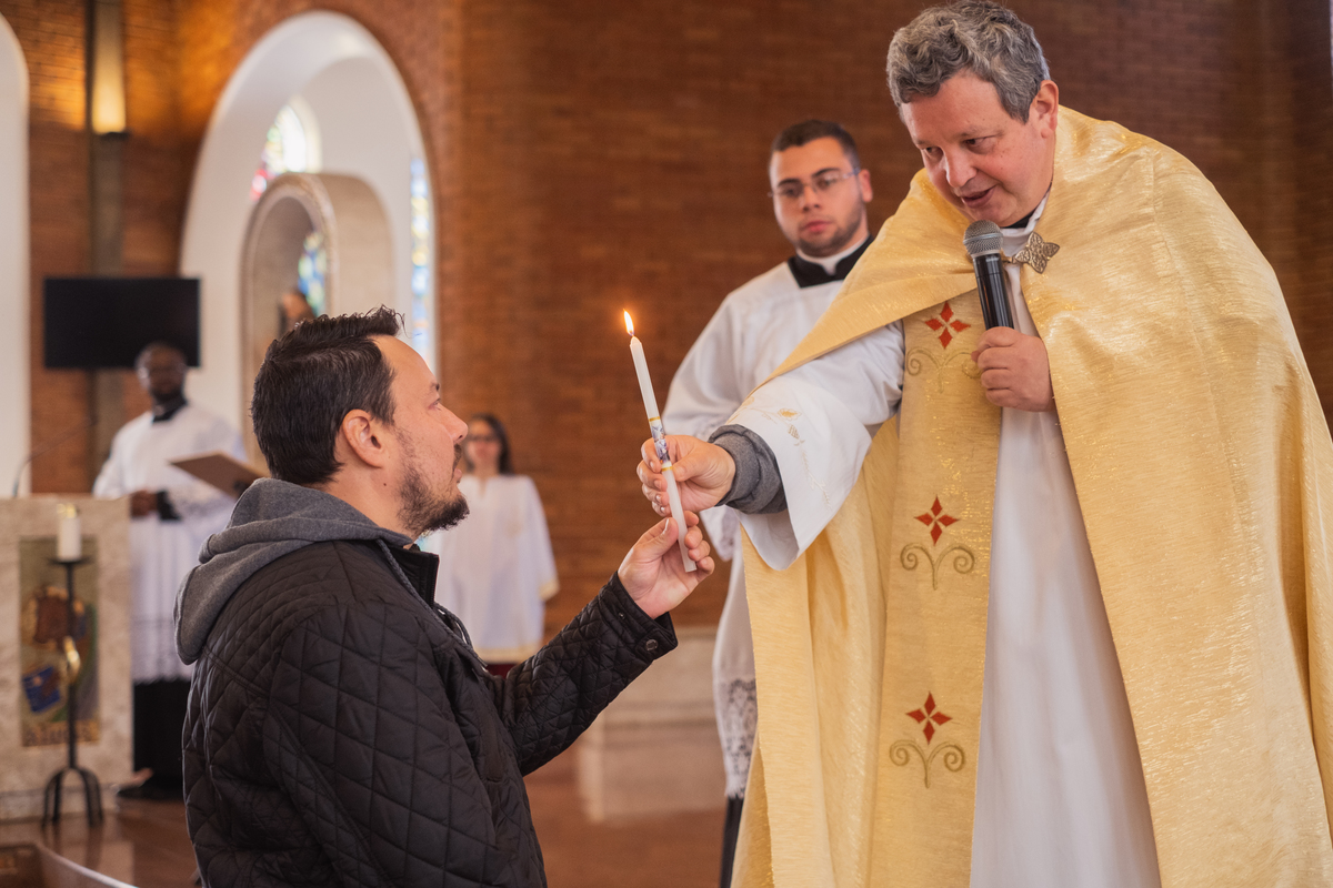 Fotografa Família Curitiba - Batizado menino igreja católica 