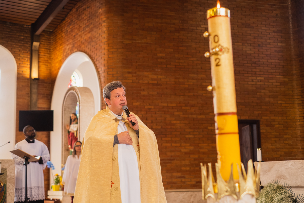 Fotografa Família Curitiba - Batizado menino igreja católica 