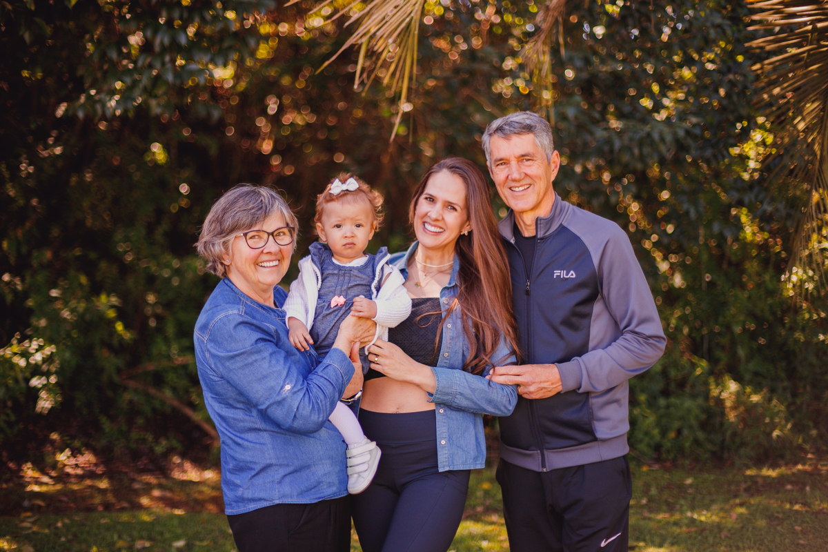 Fotografa familia Curitiba - Parque Tangua ensaio bebe menina 