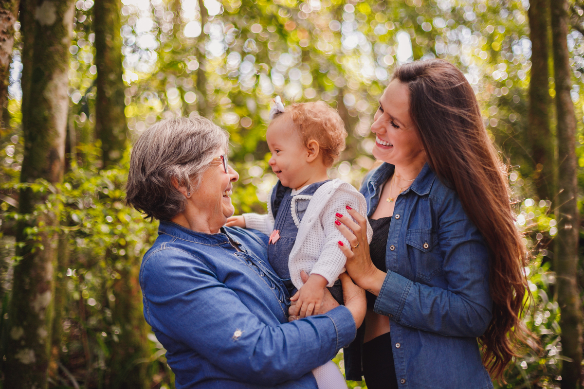 Fotografa familia Curitiba - Parque Tangua ensaio bebe menina 