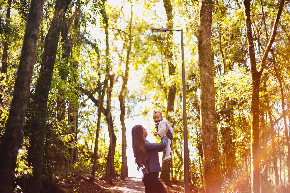 Fotografa familia Curitiba - Parque Tangua ensaio bebe menina 