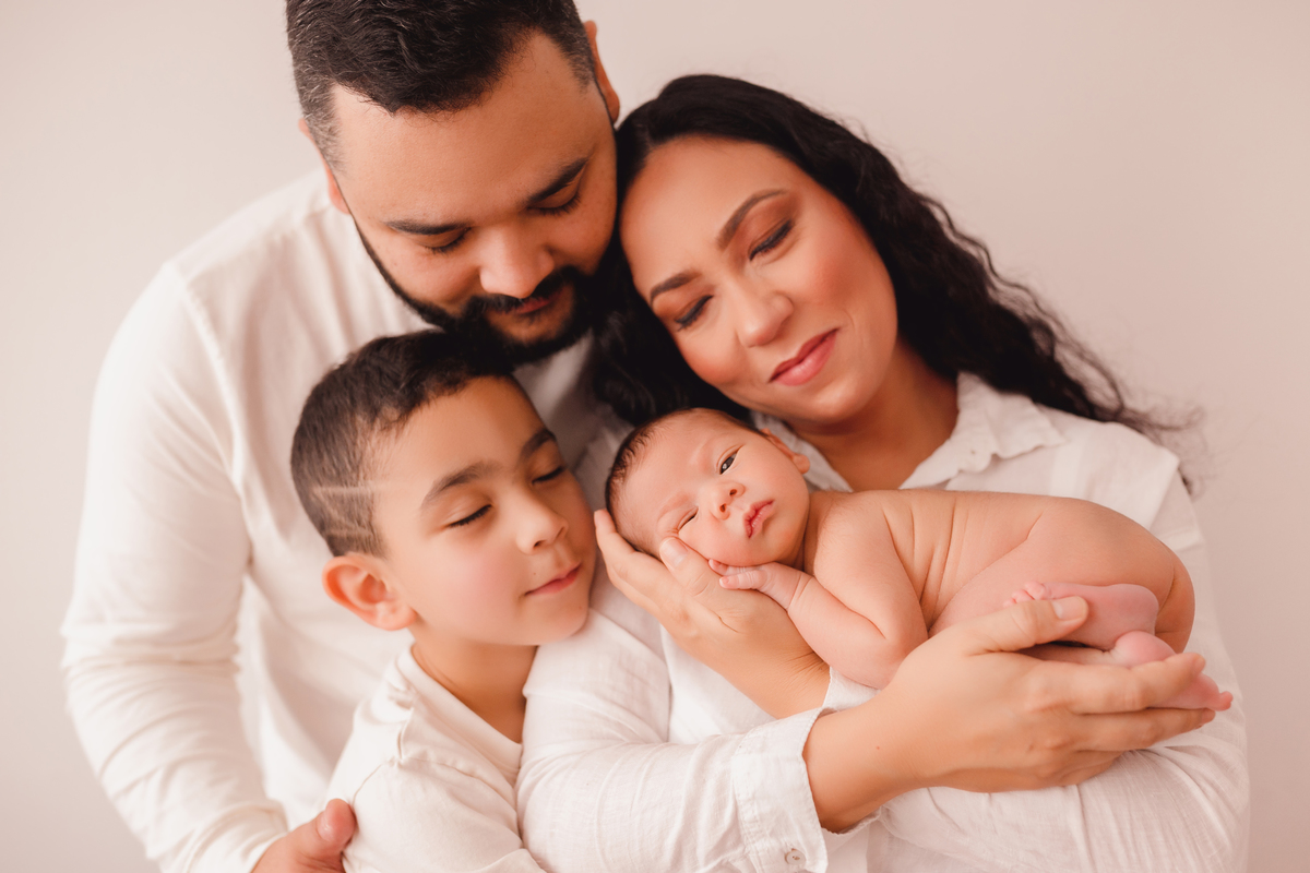 fotografa familia Curitiba - newborn menino bebe estudio Daniel