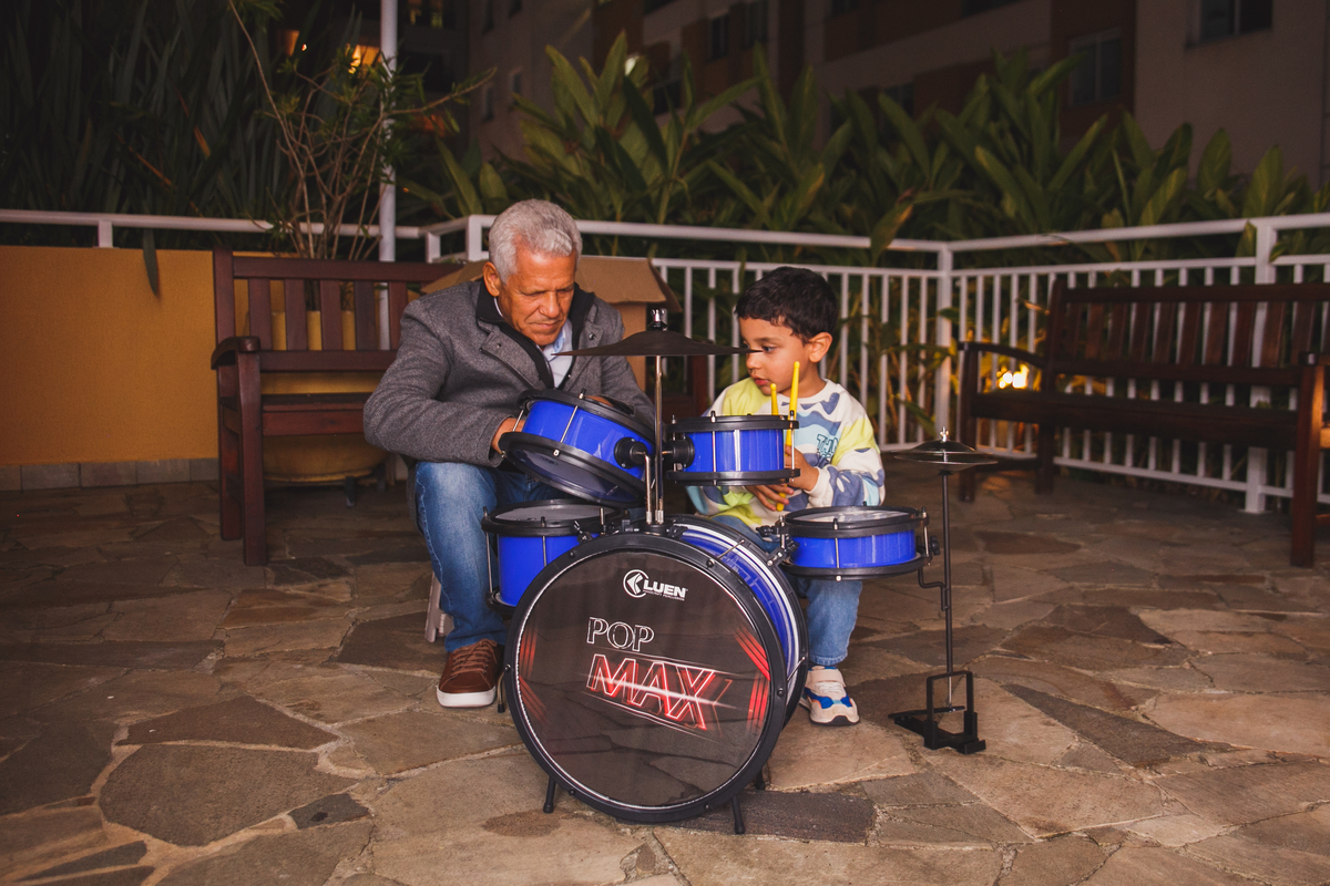 Fotografa família Curitiba - Ensaio externo gestante bacacheri aniversário infantil menino 