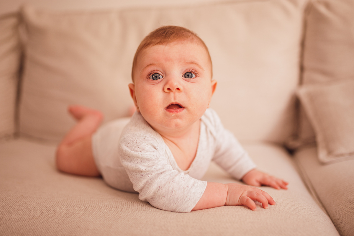 Fotografa familia Curitiba - life style menina Irmãs ensaio externo camomila