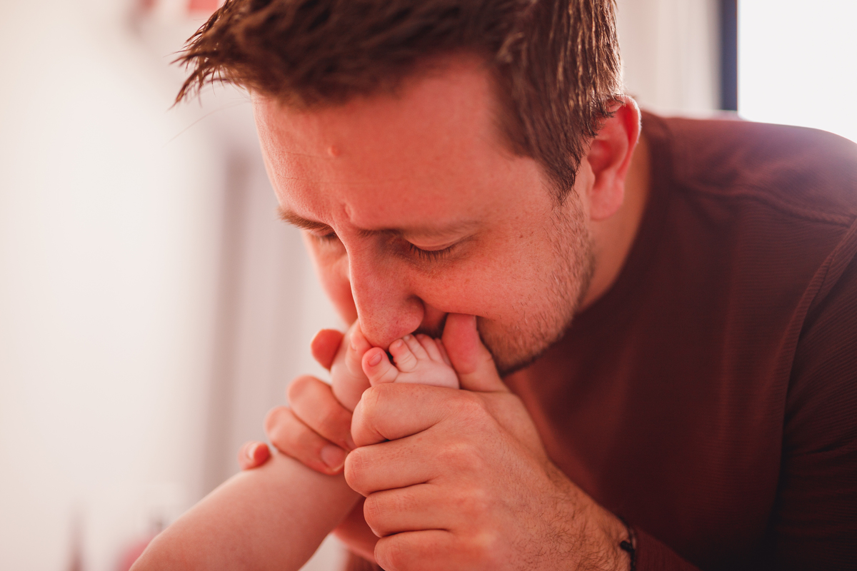 Fotografa familia Curitiba - life style menina Irmãs ensaio externo camomila