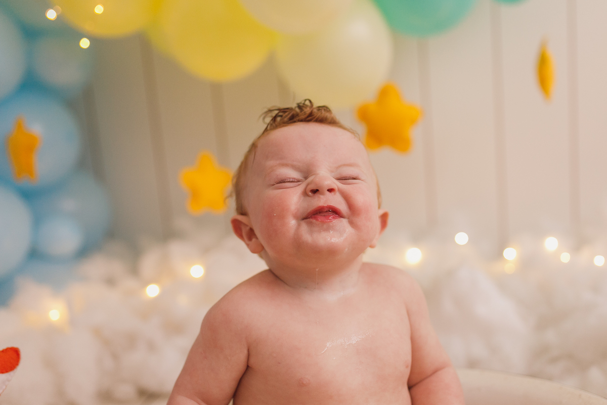 Fotografa familia Curitiba - smash the cake menino pequeno principe 