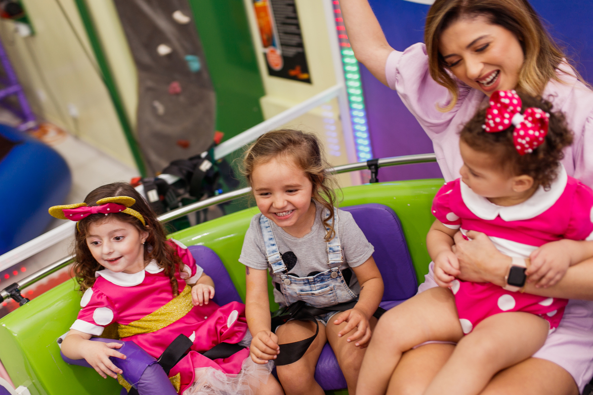 Fotografa familia Curitiba - Aniversario meninas Minnie mouse irmãs 