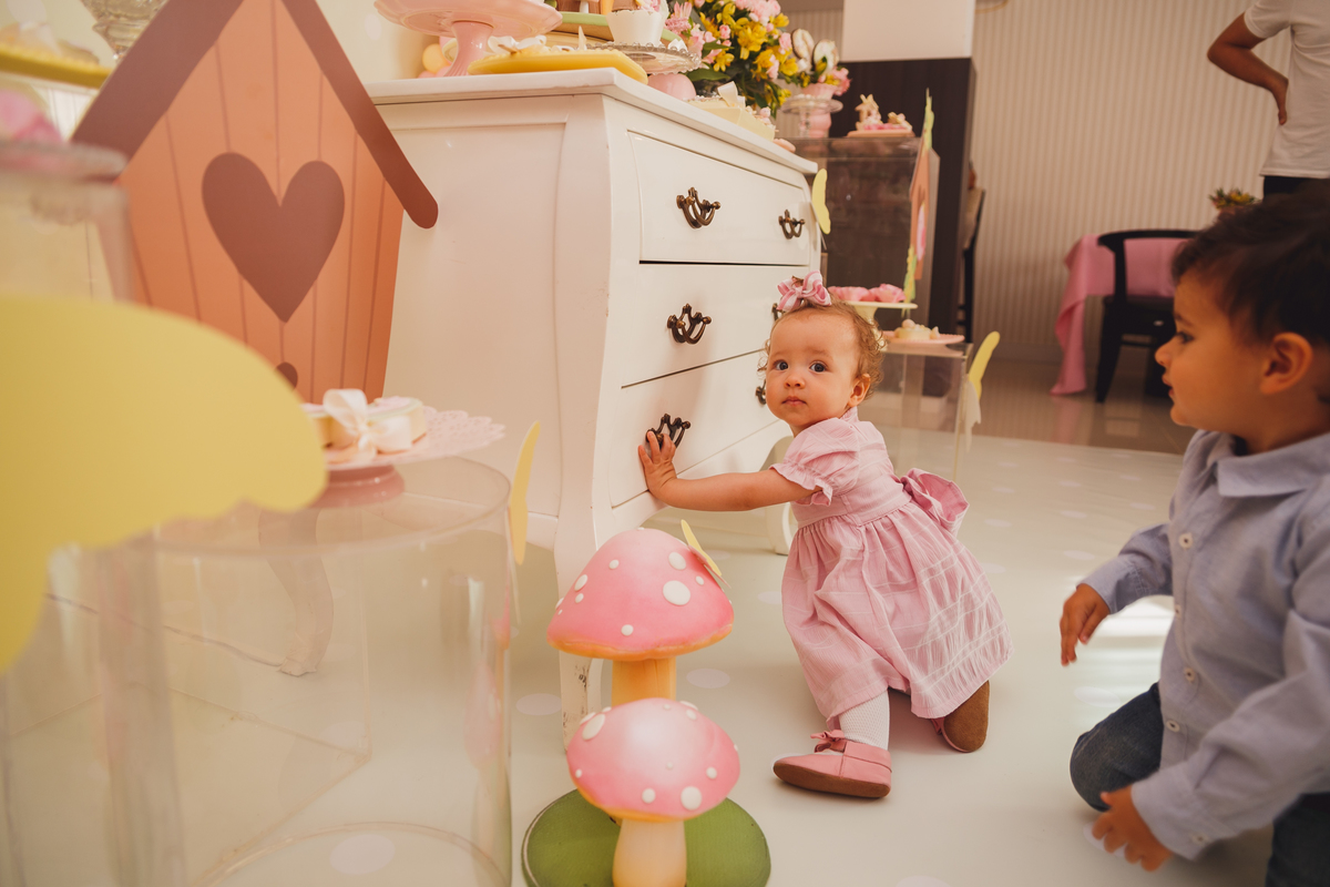 Fotografa familia Curitiba - Aniversário infantil flores menina 