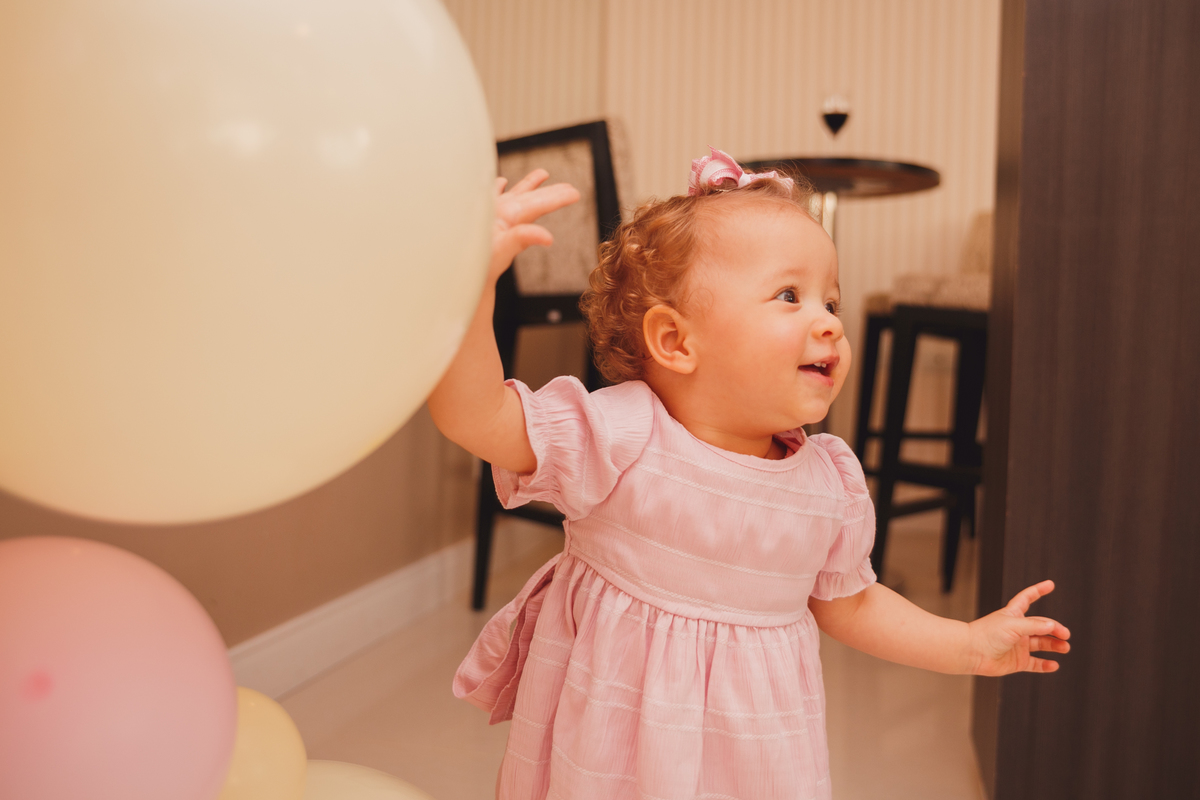 Fotografa familia Curitiba - Aniversário infantil flores menina 
