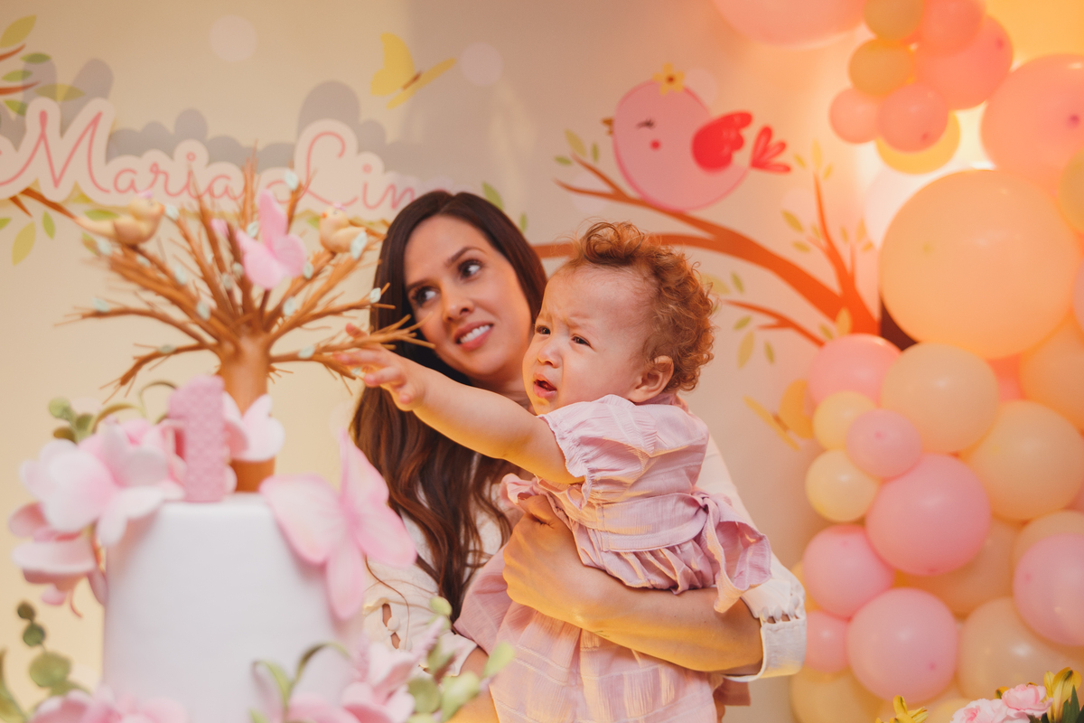 Fotografa familia Curitiba - Aniversário infantil flores menina 