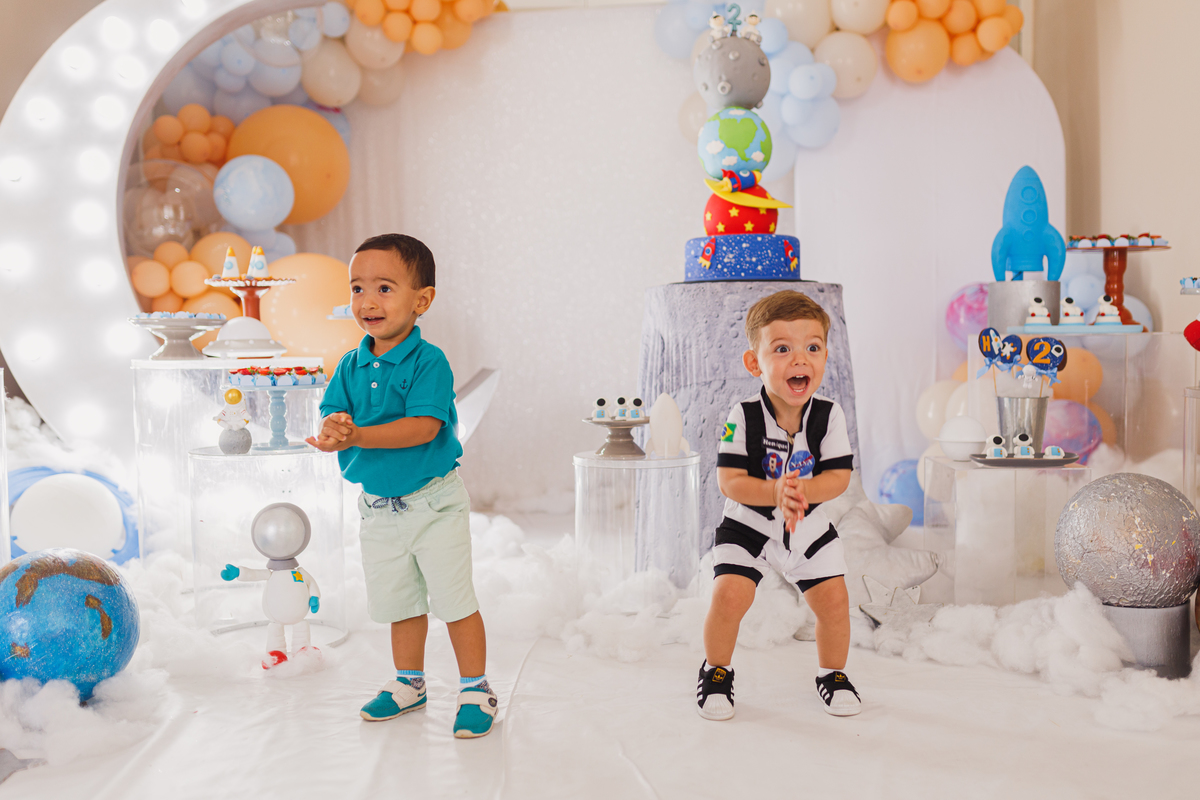 Fotografa Familia Curitiba - Aniversario astronauta menino 2 anos 