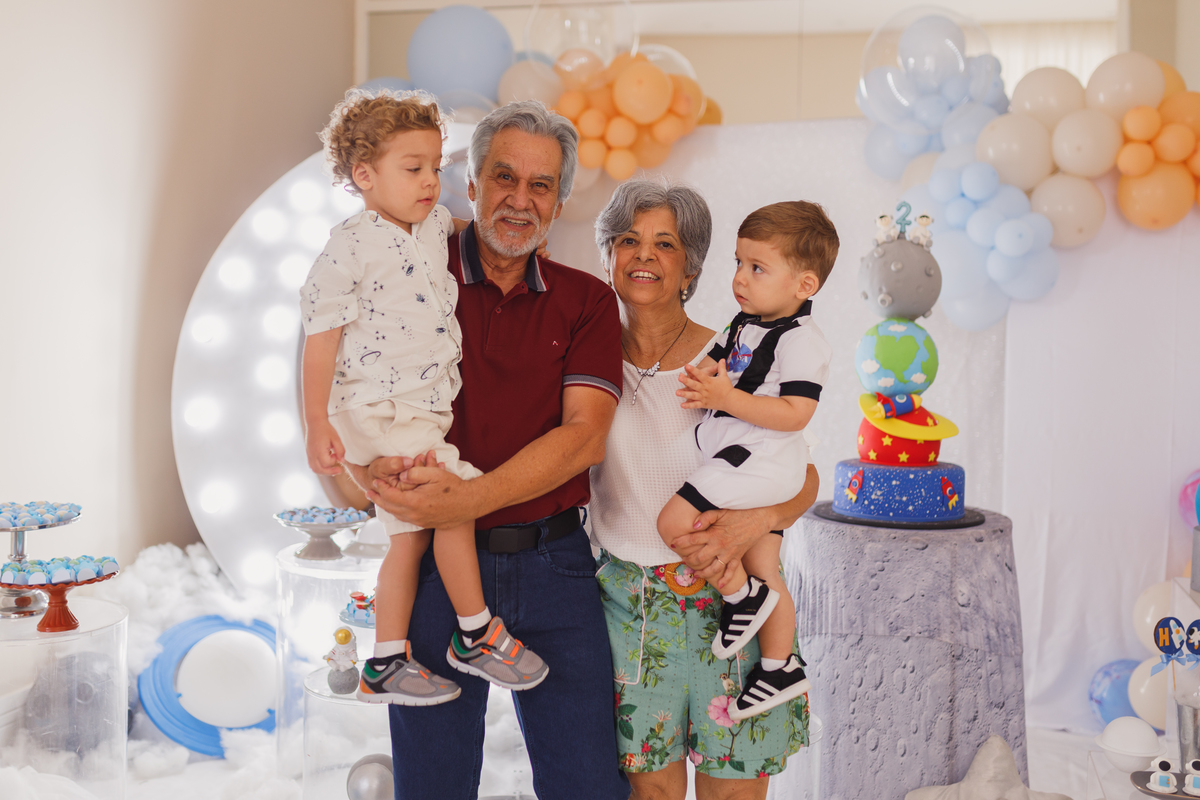 Fotografa Familia Curitiba - Aniversario astronauta menino 2 anos 