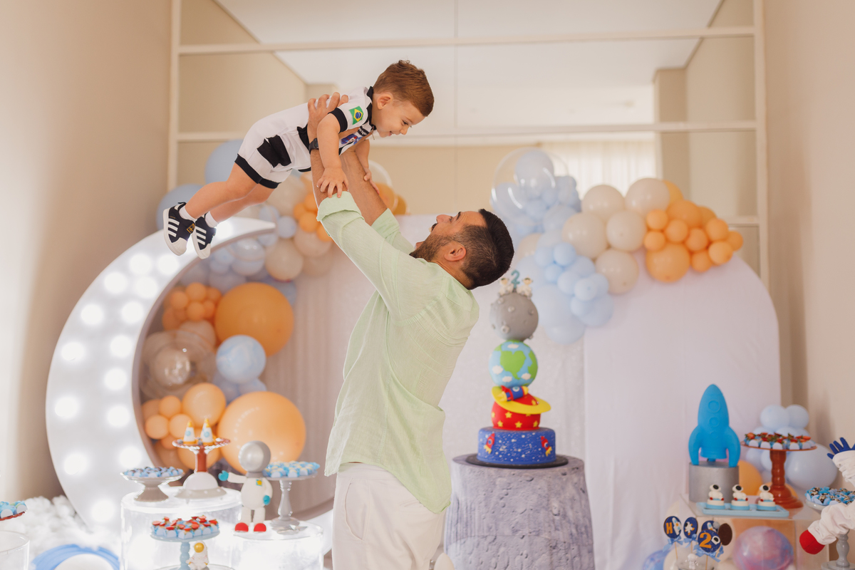 Fotografa Familia Curitiba - Aniversario astronauta menino 2 anos 