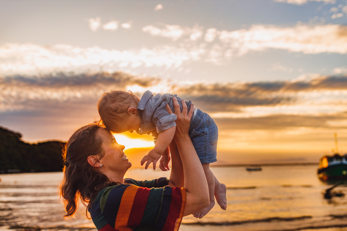 Fotografa familia Curitiba - ensaio ilha do mel bebe 1 ano menino
