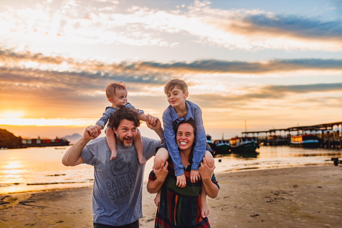 Fotografa familia Curitiba - ensaio ilha do mel bebe 1 ano menino