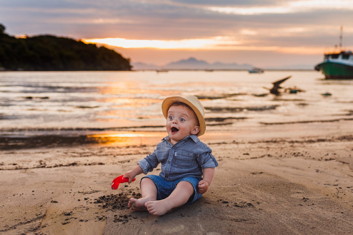 Fotografa familia Curitiba - ensaio ilha do mel bebe 1 ano menino