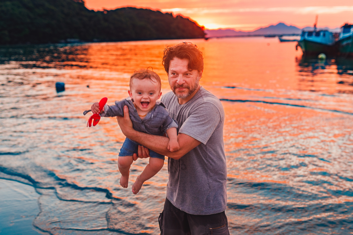 Fotografa familia Curitiba - ensaio ilha do mel bebe 1 ano menino