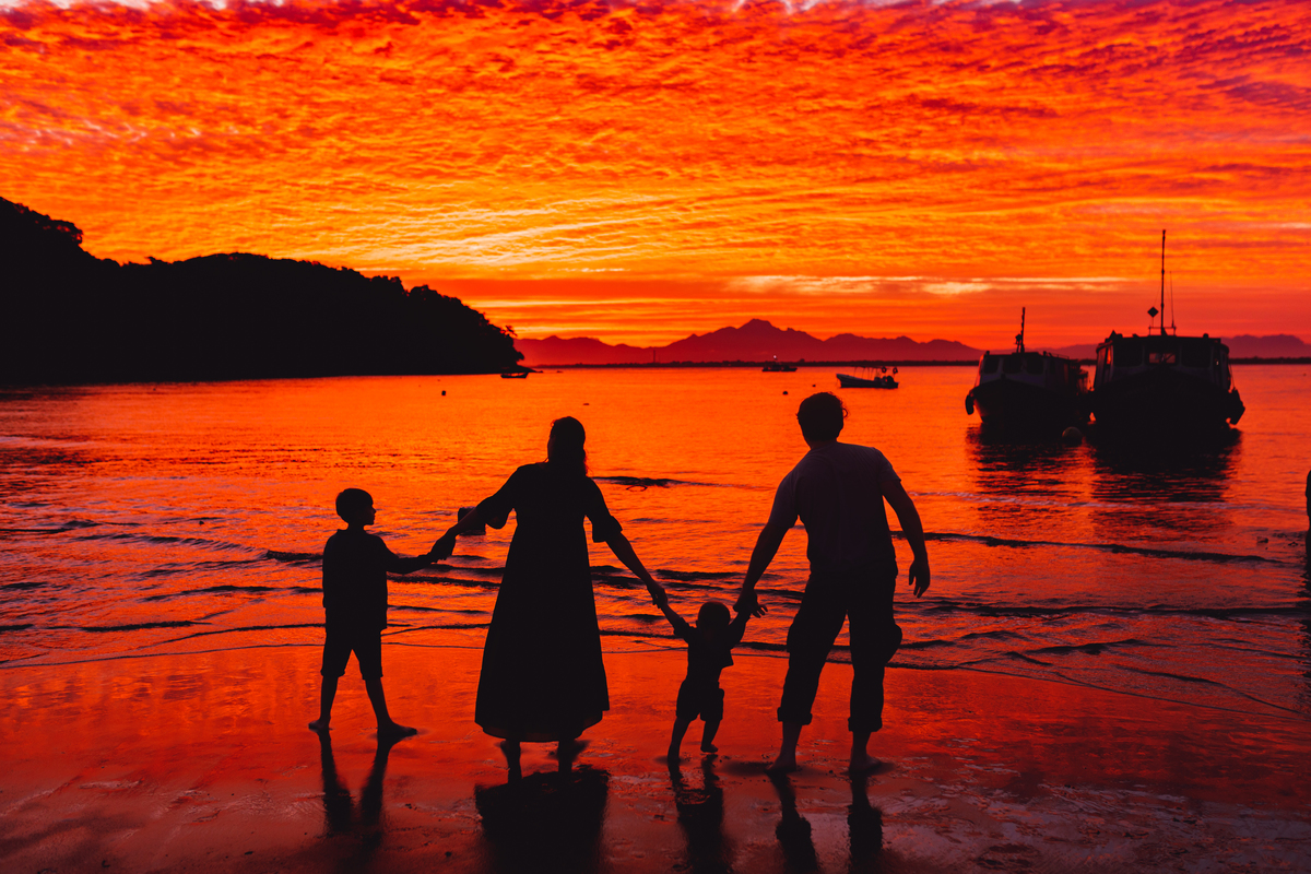 Fotografa familia Curitiba - ensaio ilha do mel bebe 1 ano menino