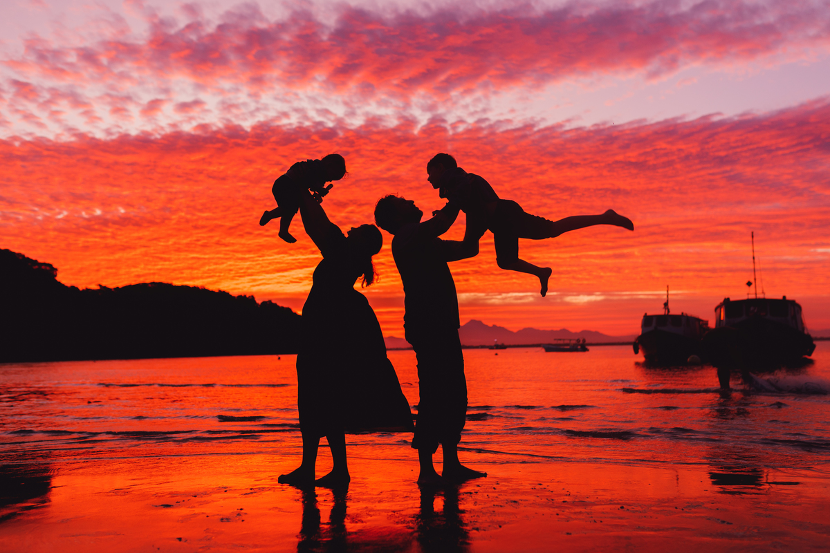 Fotografa familia Curitiba - ensaio ilha do mel bebe 1 ano menino