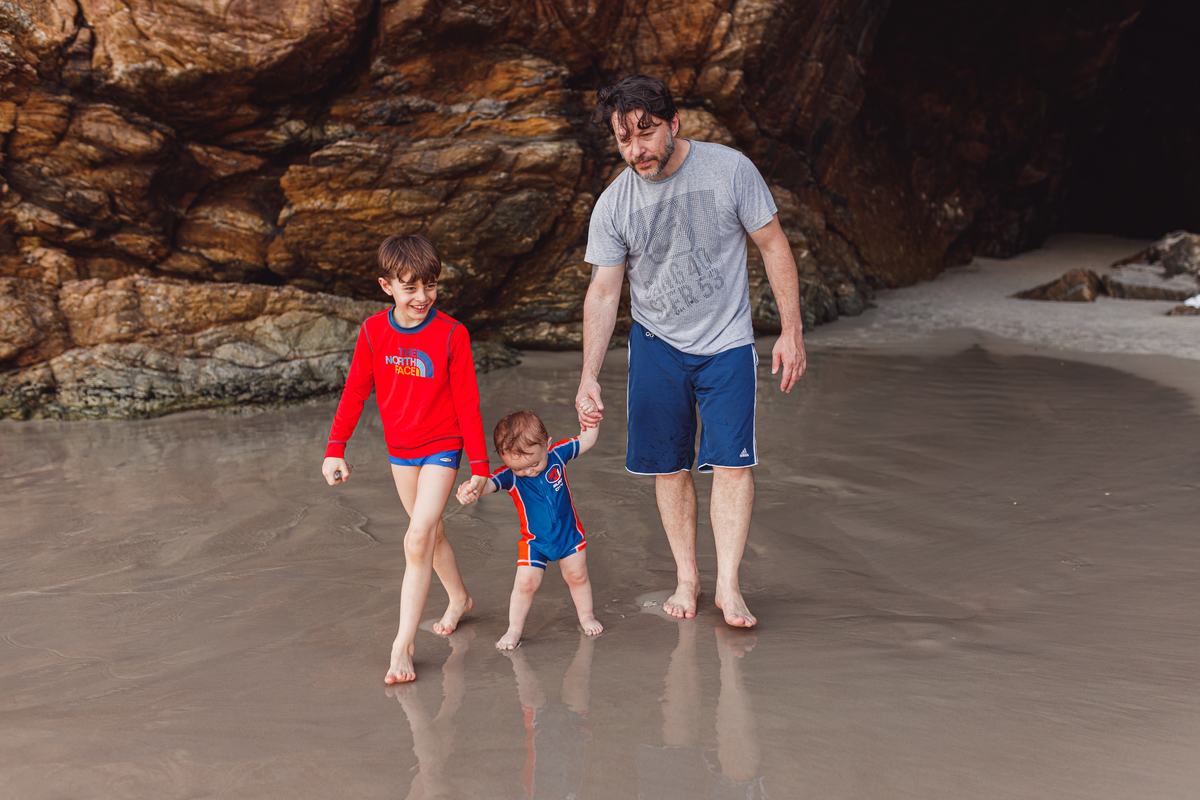 Fotografa familia Curitiba - ensaio ilha do mel bebe 1 ano menino