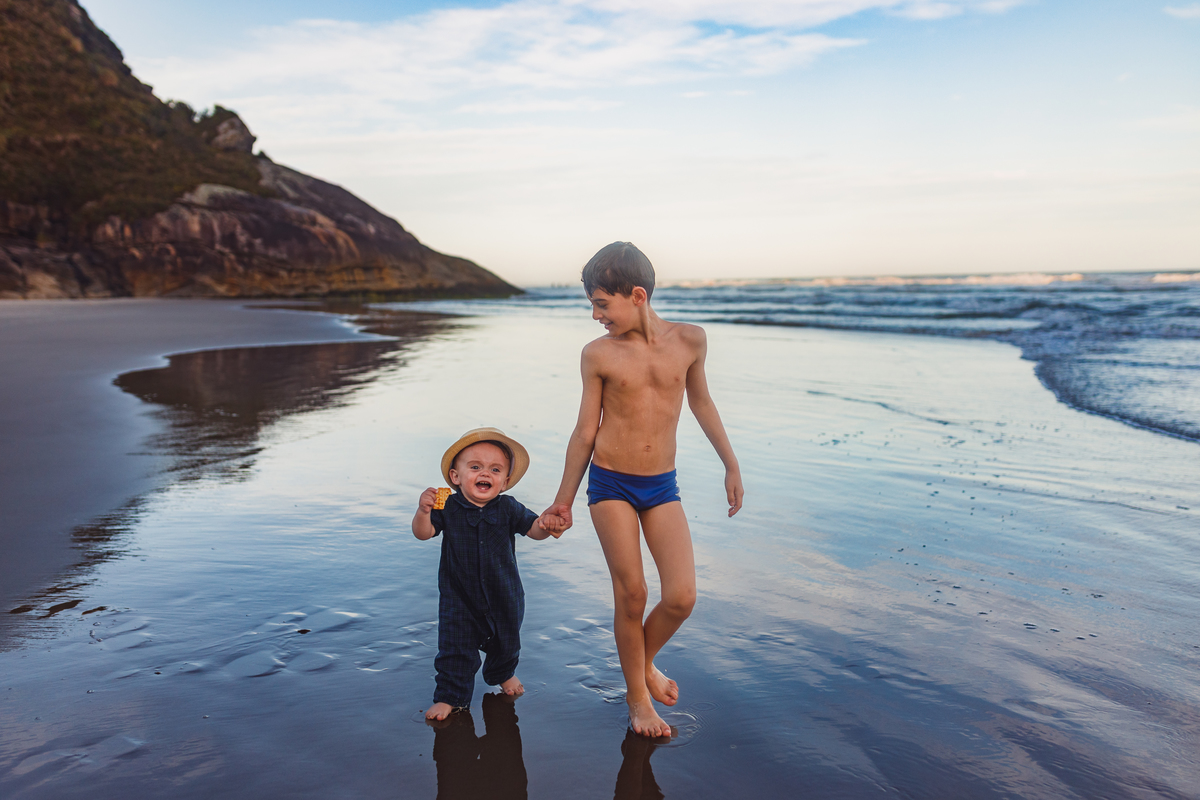 Fotografa familia Curitiba - ensaio ilha do mel bebe 1 ano menino