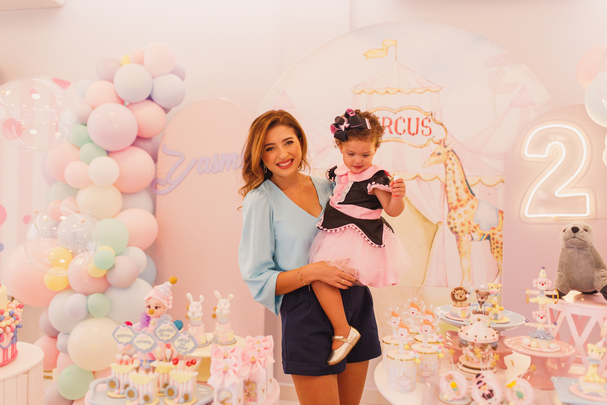 Fotografa familia Curitiba - aniversario 2 anos menina mundo bita