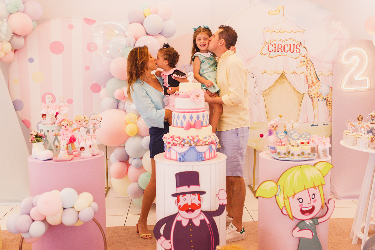 Fotografa familia Curitiba - aniversario 2 anos menina mundo bita