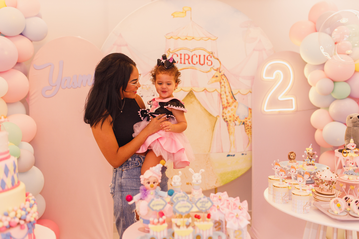 Fotografa familia Curitiba - aniversario 2 anos menina mundo bita