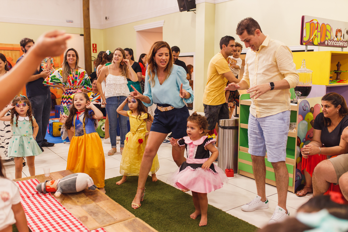  Fotografa familia Curitiba - aniversario 2 anos menina mundo bita