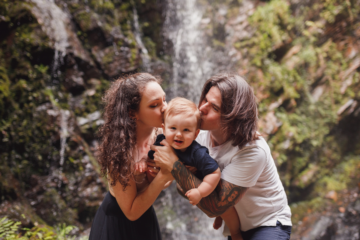 Fotografa familia Curitiba - ensaio externo morro 3 barras 