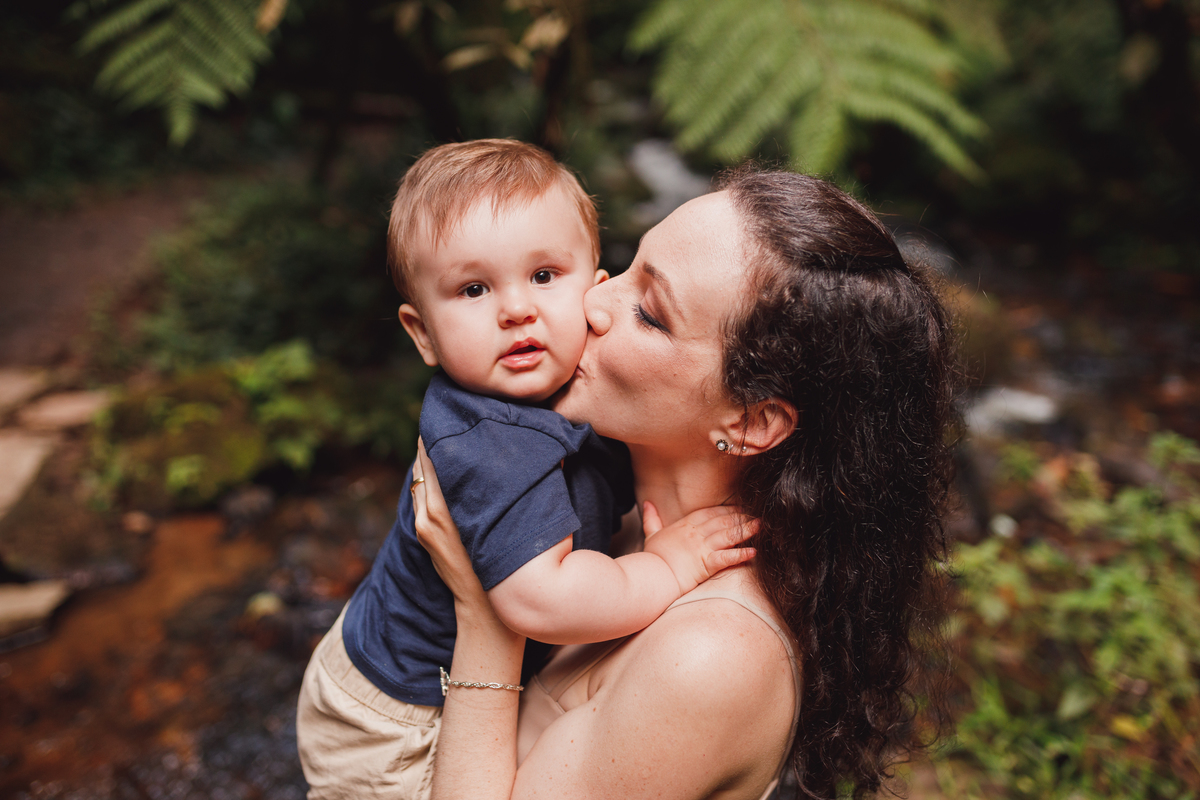 Fotografa familia Curitiba - ensaio externo morro 3 barras 